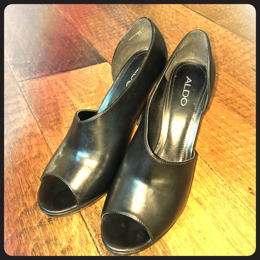 Black Peep Toe heels