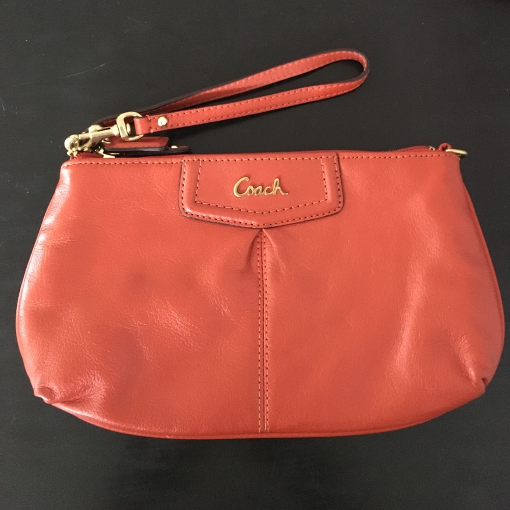 ❤️Coach Ashley Collection Lrg Leather Wristlet