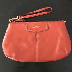 ❤️Coach Ashley Collection Lrg Leather Wristlet
