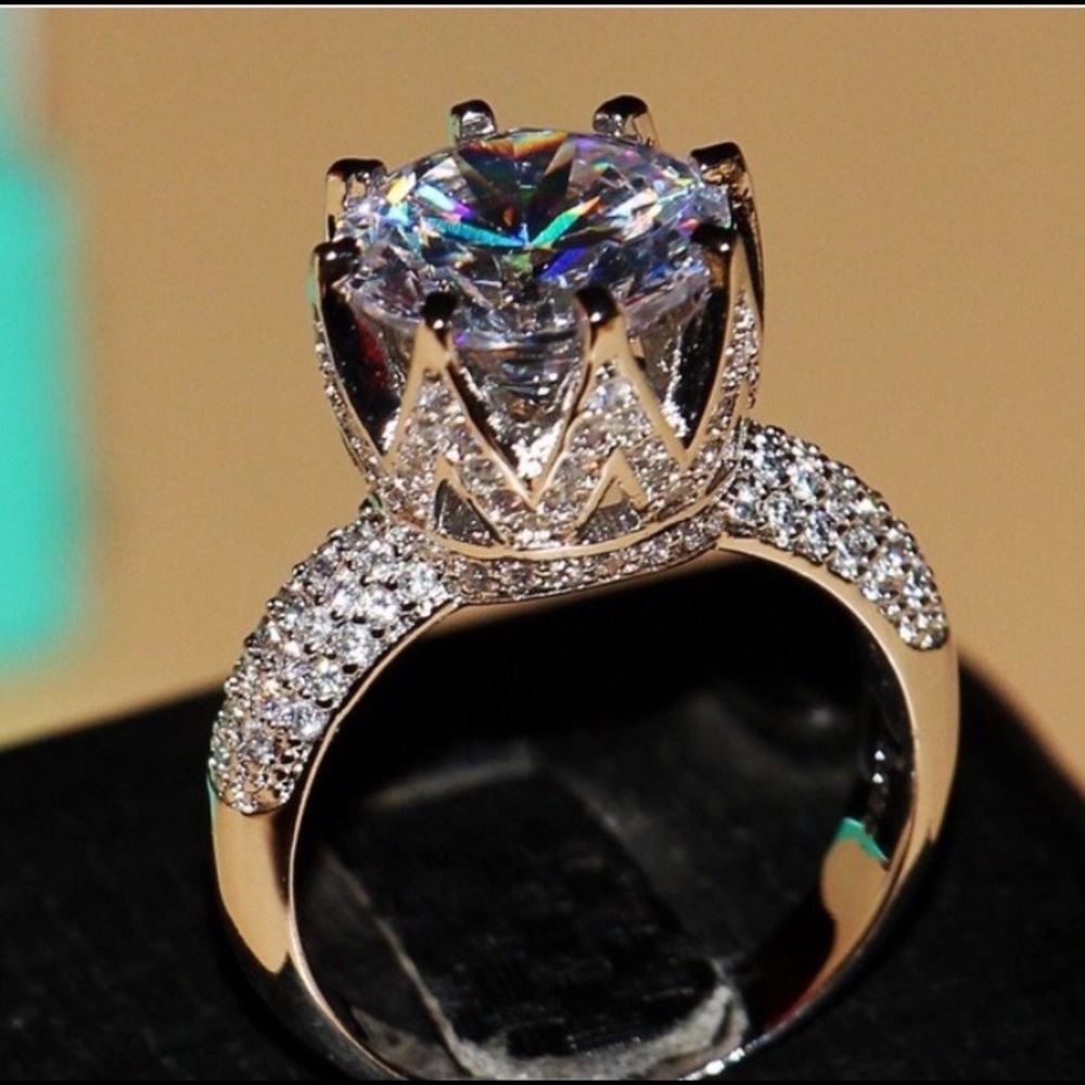C Z Ring