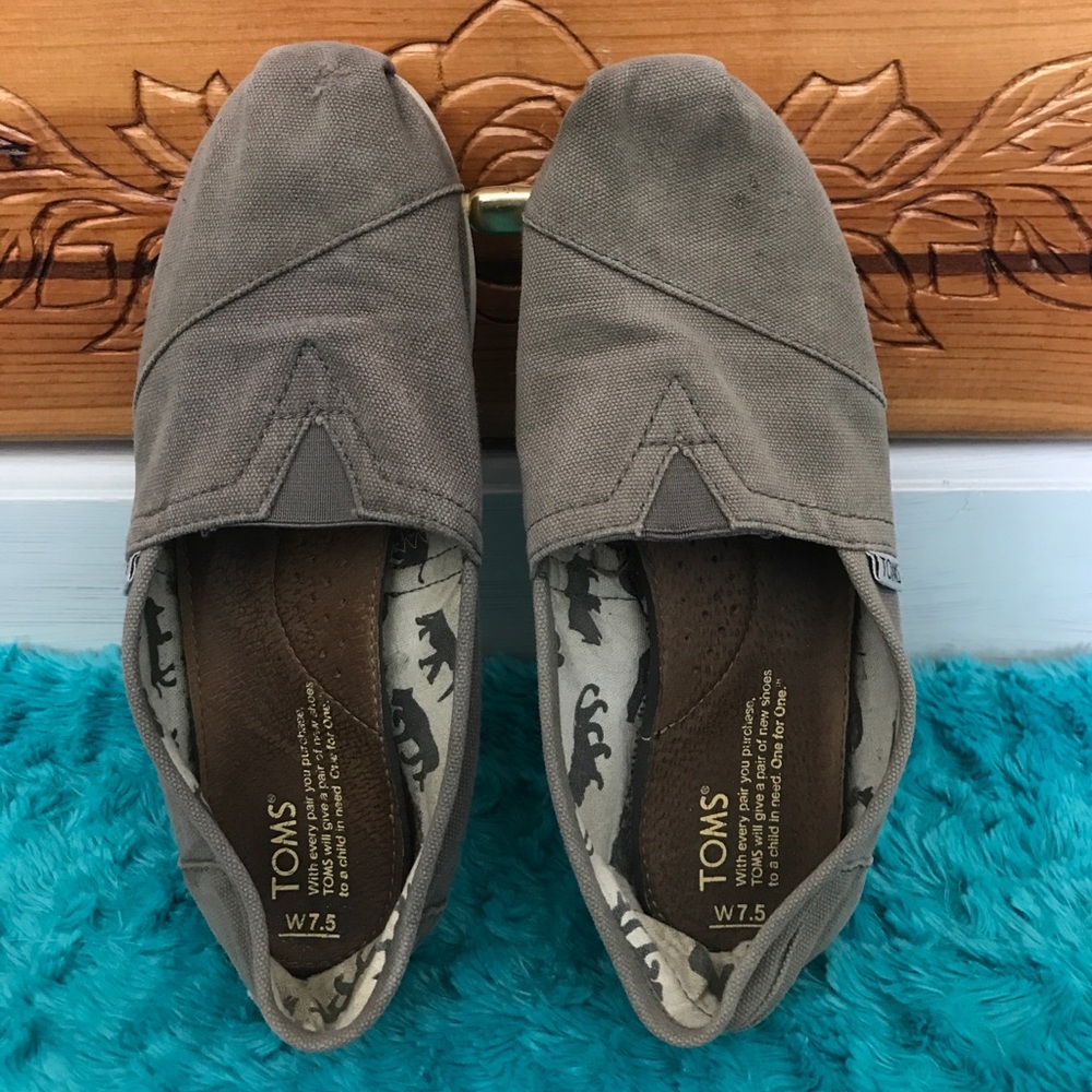 Grey TOMS