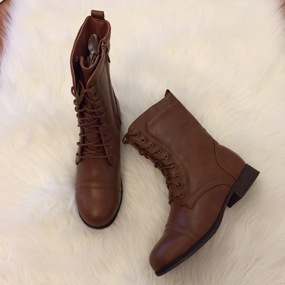 •LAST ONE• Tan Lace Up Combat Boots - Picture 2 of 8