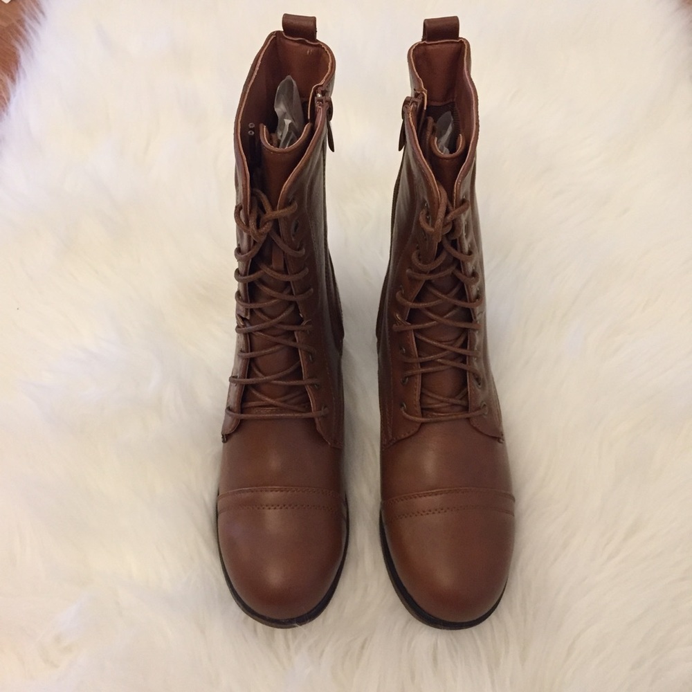 •LAST ONE• Tan Lace Up Combat Boots - Picture 4 of 8