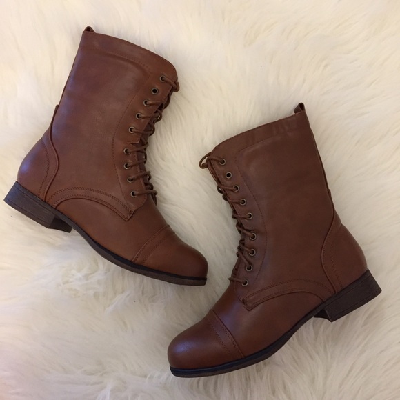 •LAST ONE• Tan Lace Up Combat Boots - Picture 3 of 8