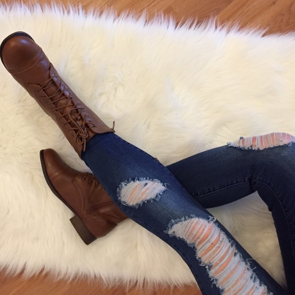 •LAST ONE• Tan Lace Up Combat Boots - Picture 6 of 8