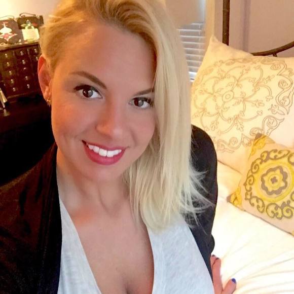 Meet your Posher, Heather - Picture 3 of 3