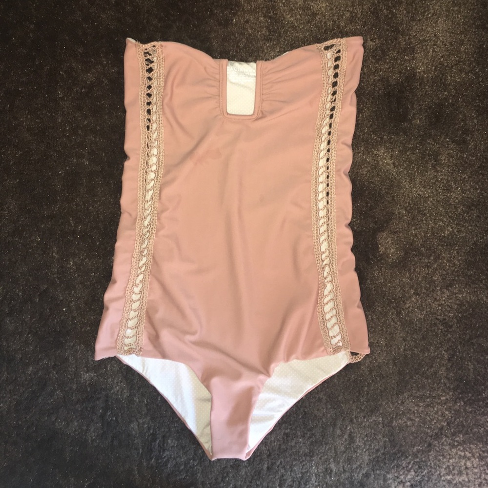 Acacia Africa One Piece