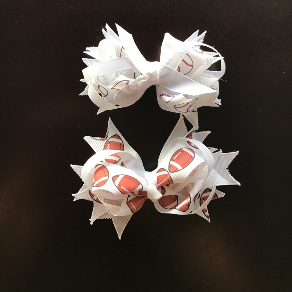 2️⃣ Hair Clips⚾️🏈