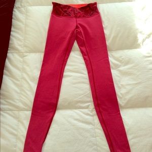 Excellent used condition lululemon pants