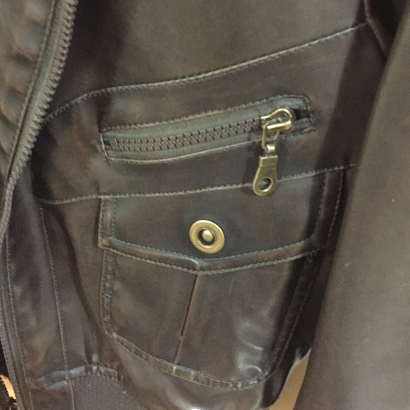 Leather jacket with faux fur - Picture 4 of 4