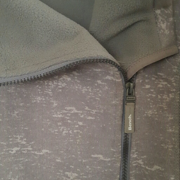 Bench Jacket - Picture 2 of 4