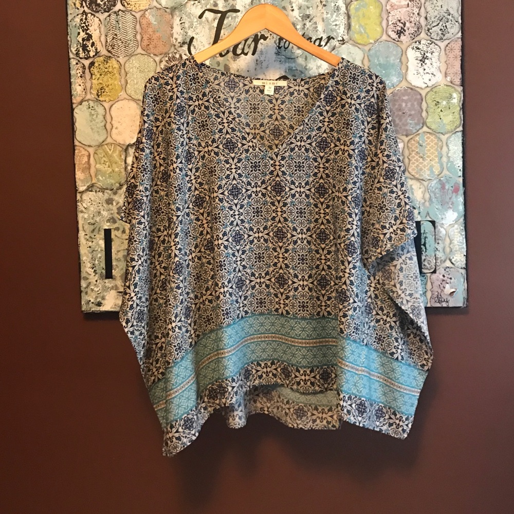 Batwing Francesca's top