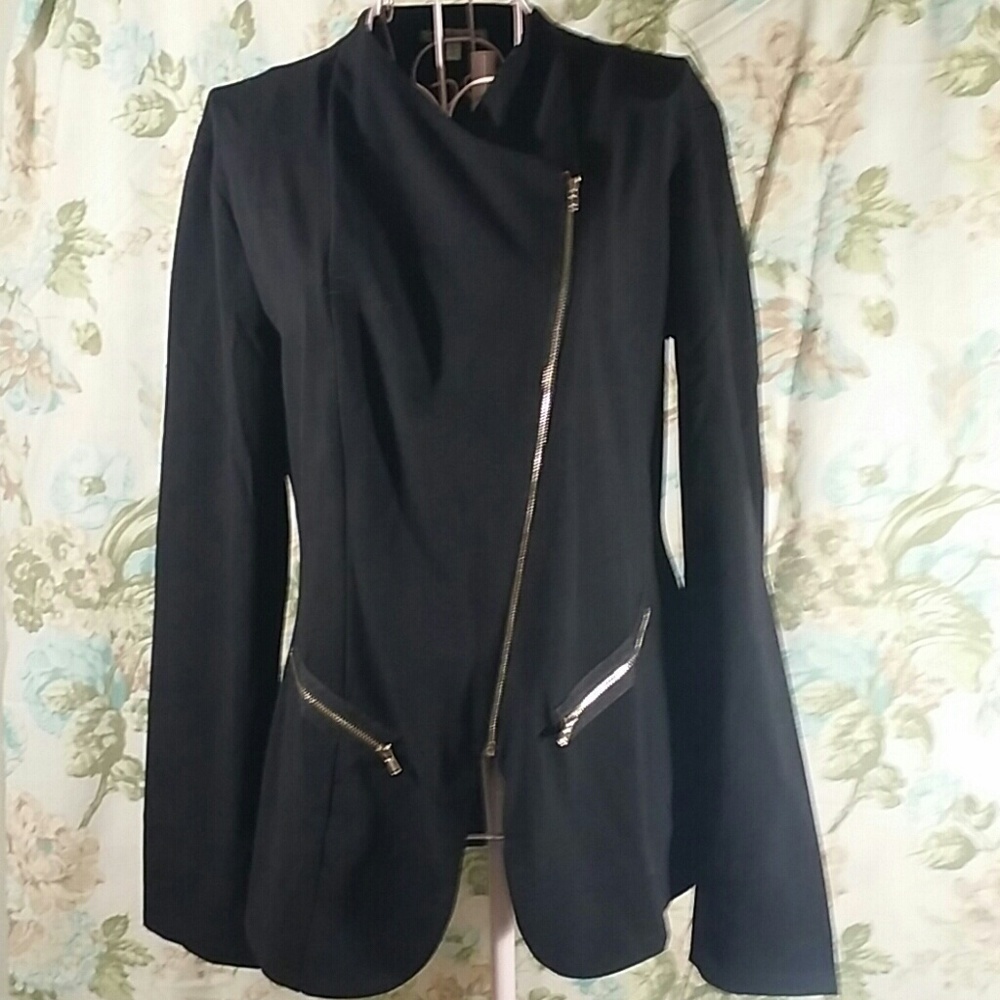 BLACK JACKET