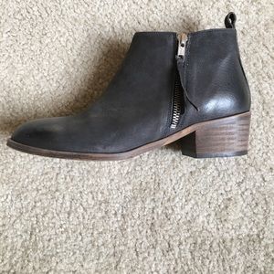 Pointed Toe Ankle Boot