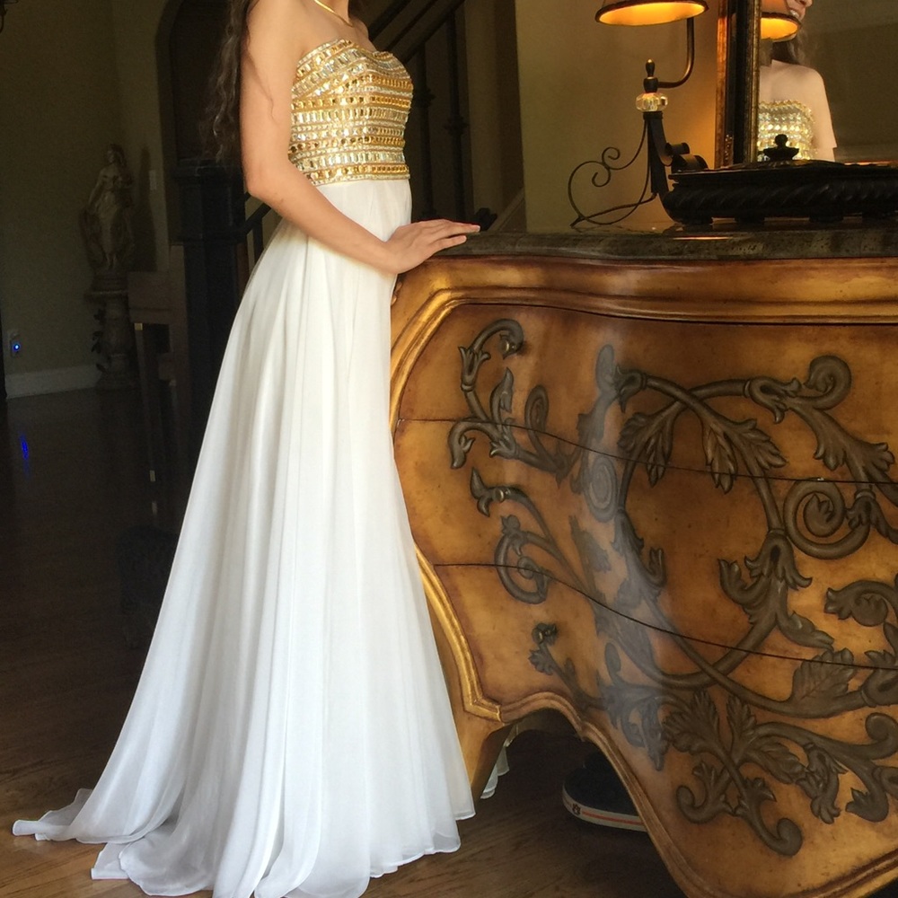 Sherri Hills Prom Dress