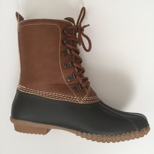 Duck boots