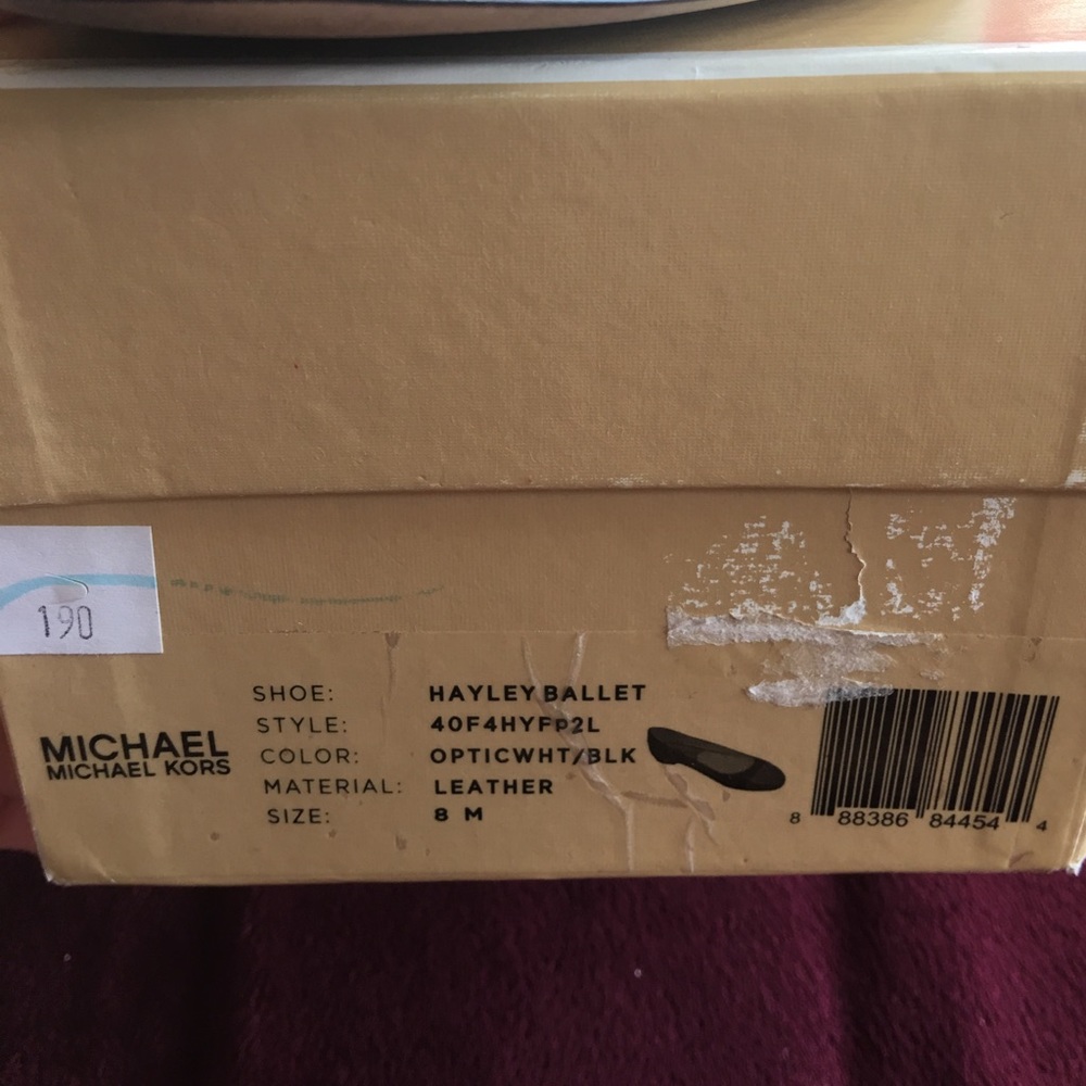 Michael Kora women's Flats. - Picture 2 of 3