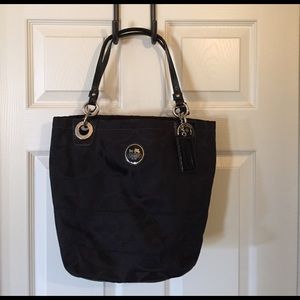 Coach handbag. Good condition.