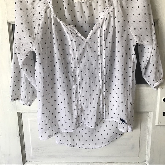 A&F Shear Blouse - Picture 4 of 4