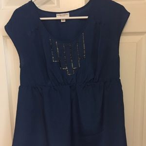 Liz Lange maternity top
