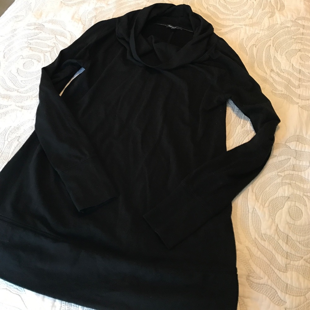 Gap Maternity Cowl Neck Tee. Size S.