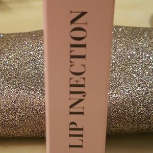 Too Faced Lip Injection Lip Gloss