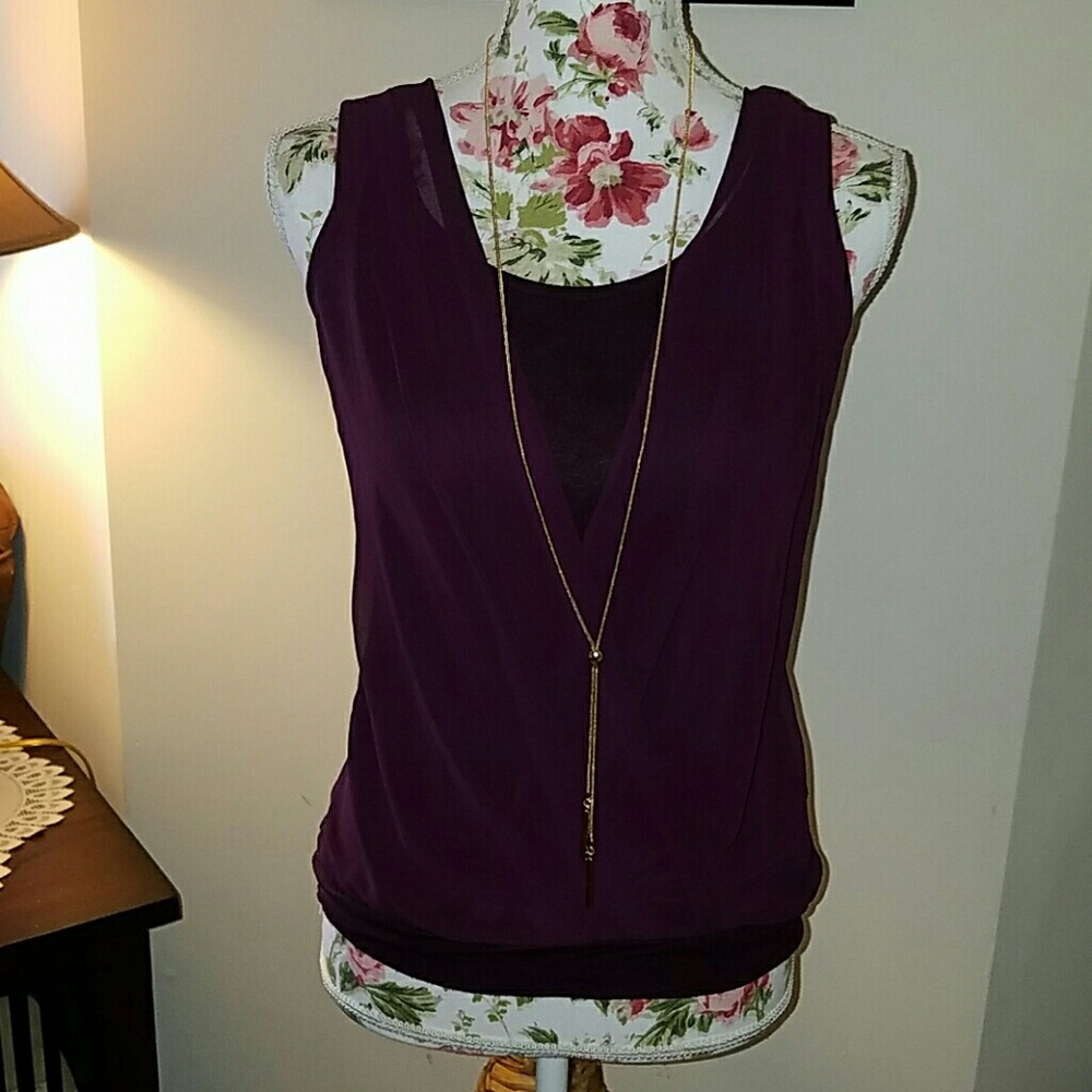 EXPRESS WINE COLORED SLEEVELESS BLOUSE SZ SMALL