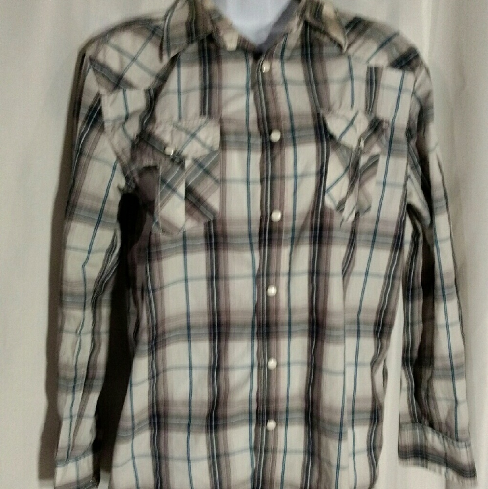 Long sleeved plaid shirt