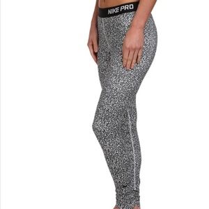 Nike Pro Cheetah Print Ankle Leggings