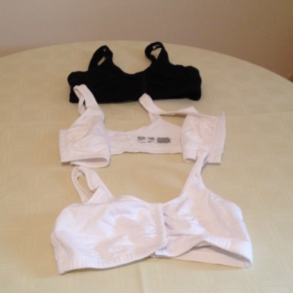 Like new sleep or radiation front-close bras