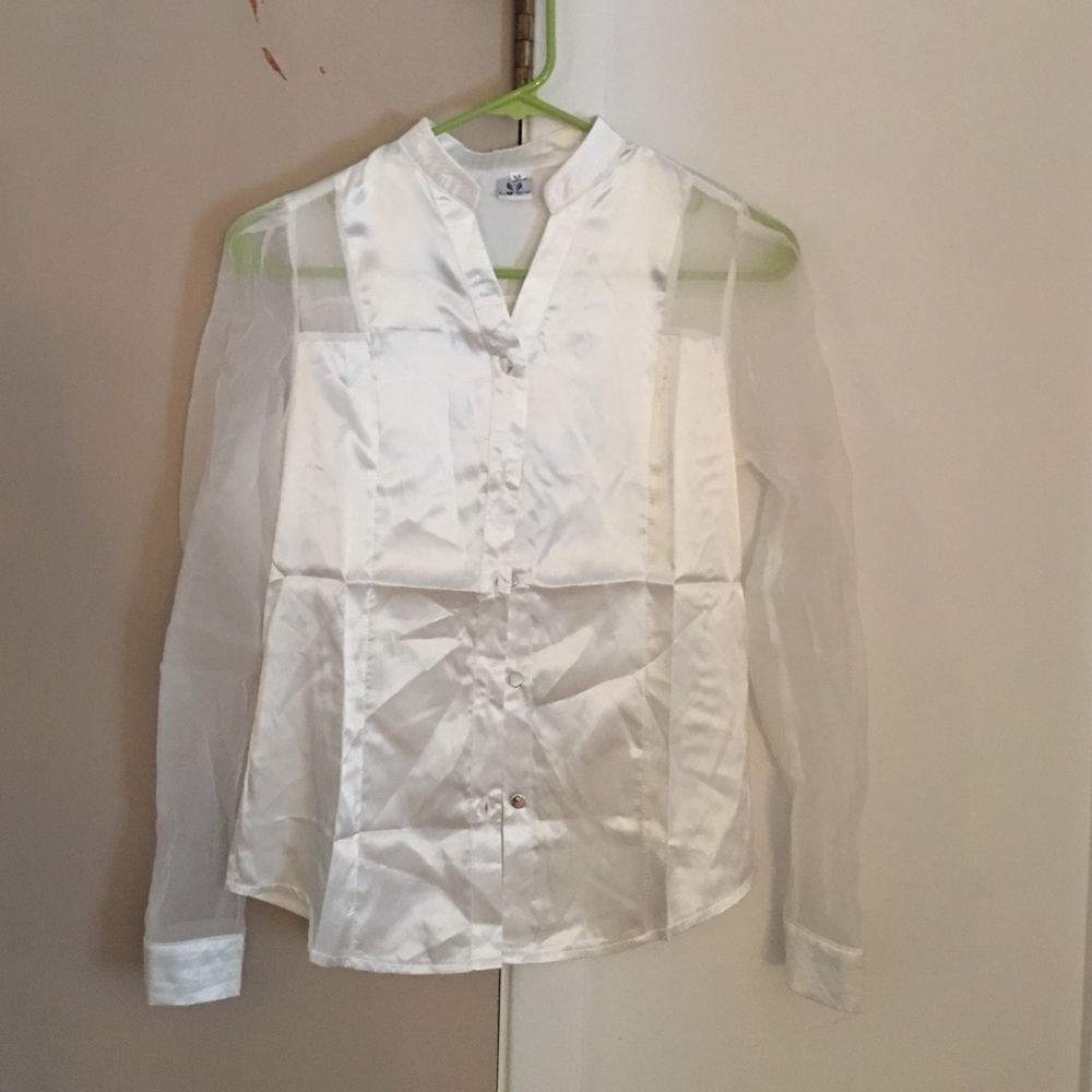 Chic dress shirt