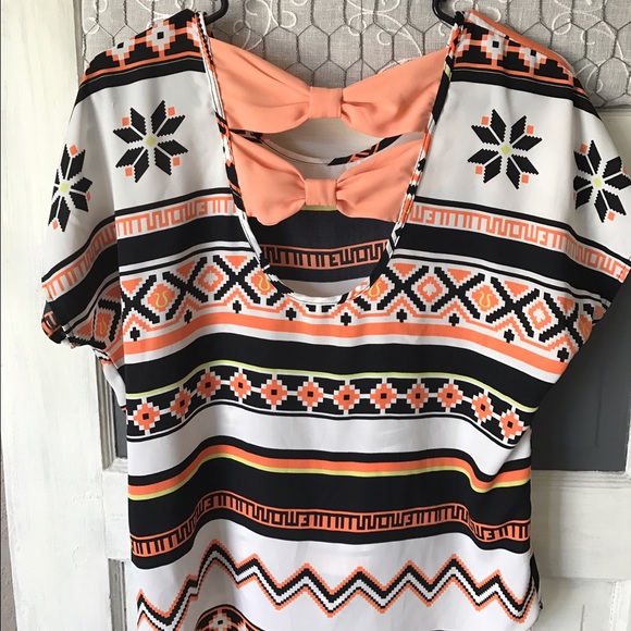 Aztec Blouse/Shirt, bow back - Picture 2 of 3