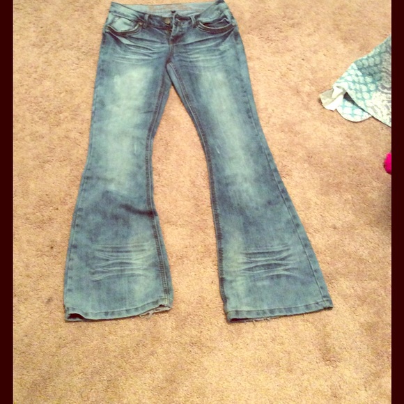Jeans - Picture 1 of 3