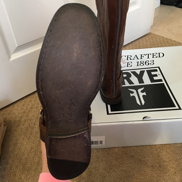 Tall brown boots! - Picture 4 of 4