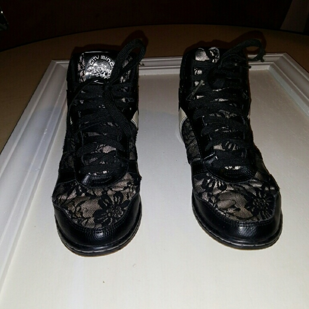 Black and Silver Lace Gym Shoes