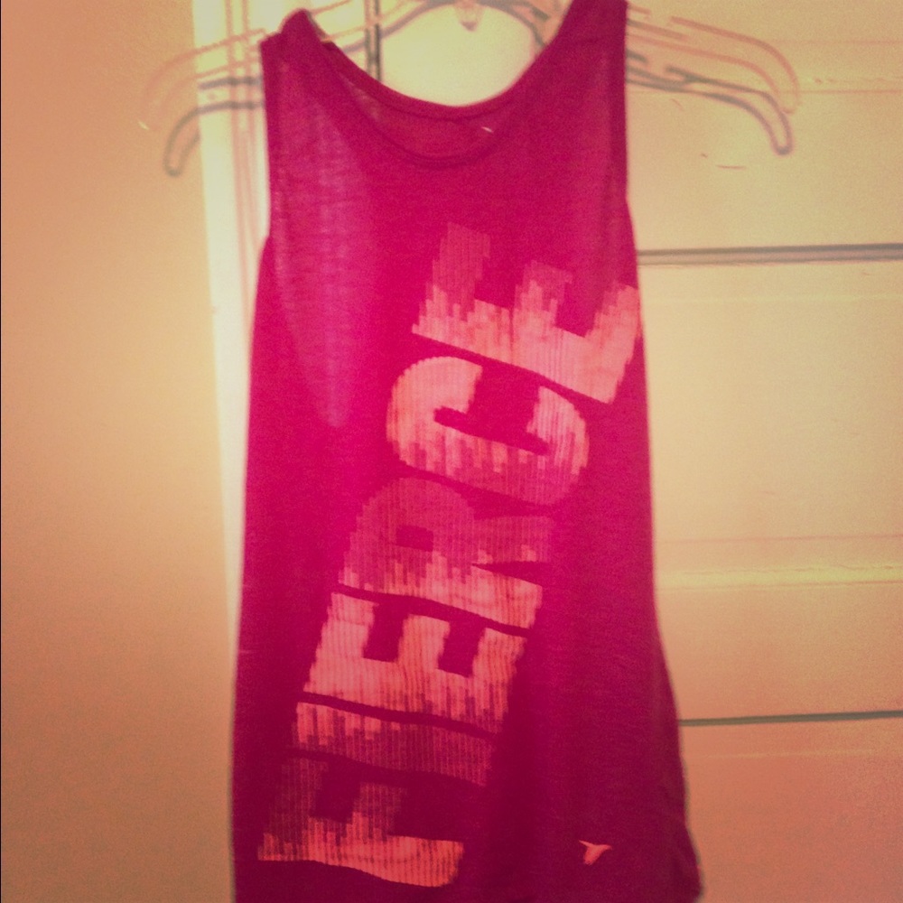 Old Navy workout shirt
