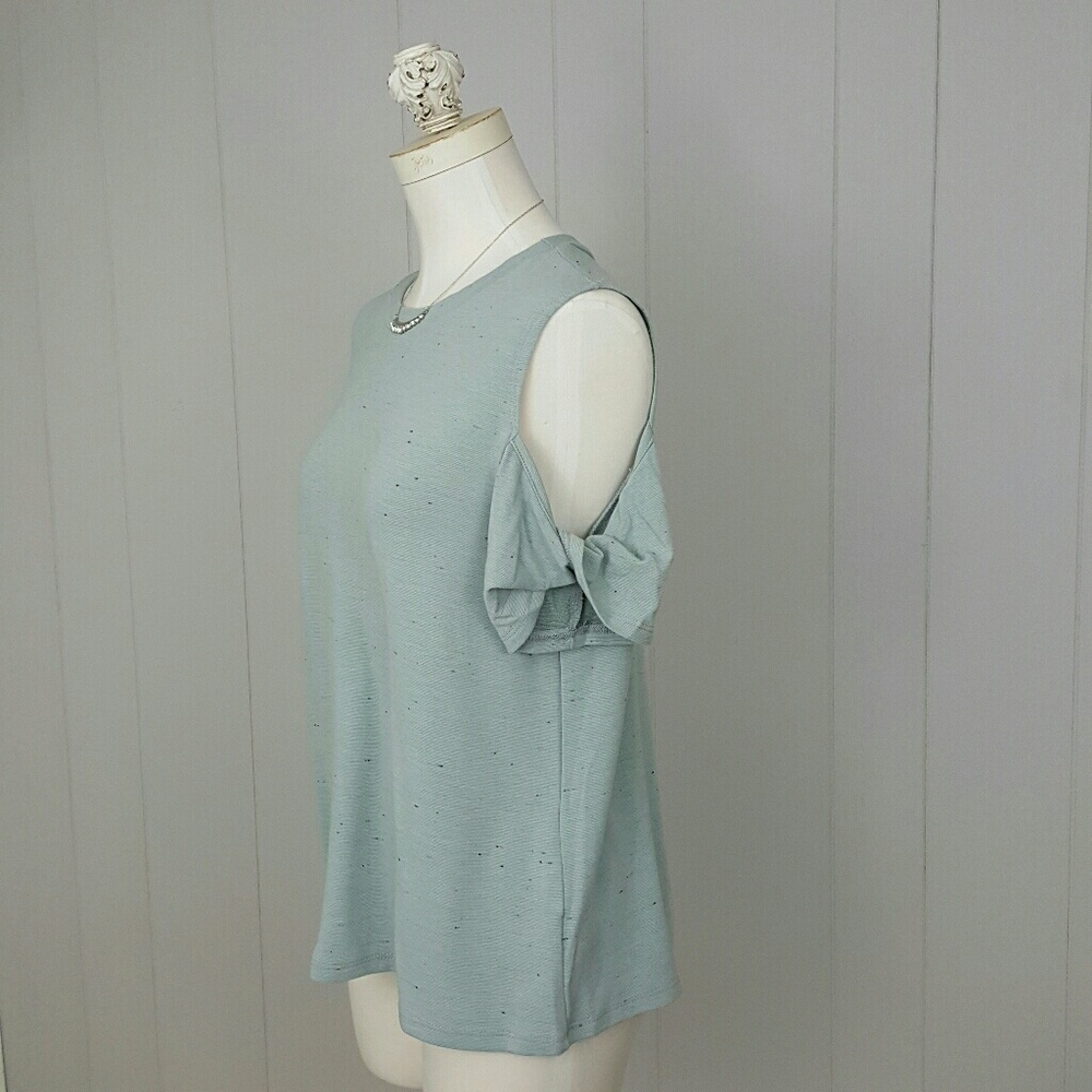 •-The Simone Top - Picture 4 of 7