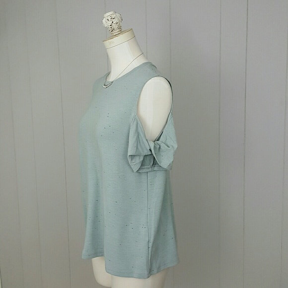 •-The Simone Top - Picture 4 of 7