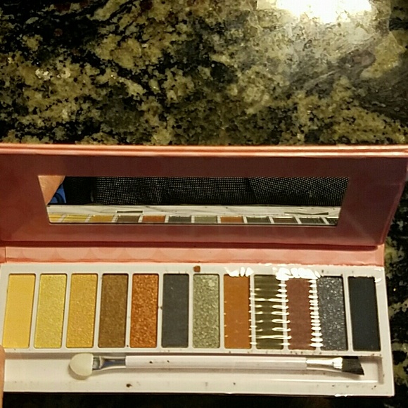 Bliss Golden dreams & Plum dreams eyeshadow. NWT - Picture 3 of 4