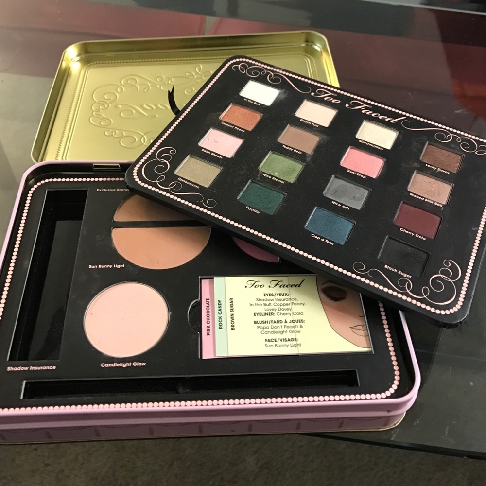Too faced holiday palette