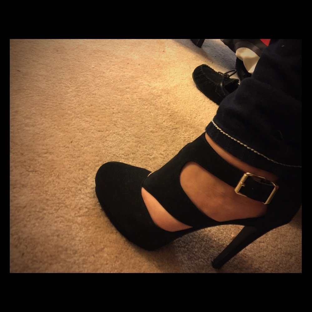 Pumps I have only worn once