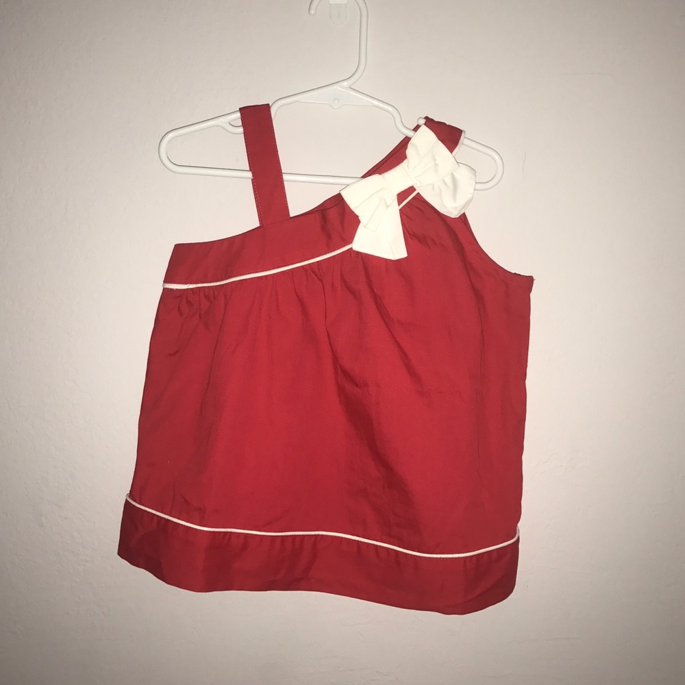 Girls Gymboree red bow top. Size 5. Excellent Cond