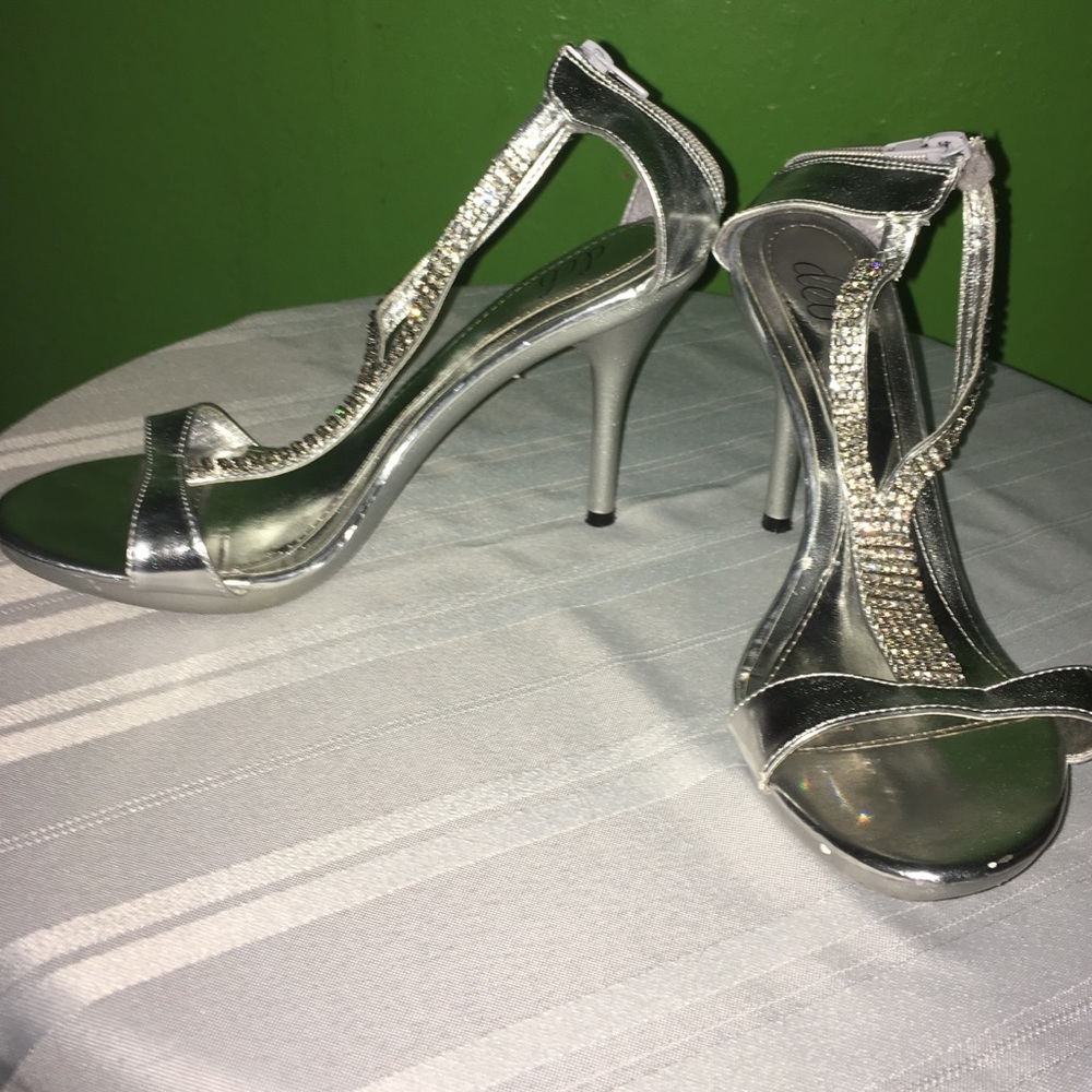 Silver Rhinestone Heels Size 8 1/2