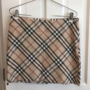 Burberry plaid mini skirt