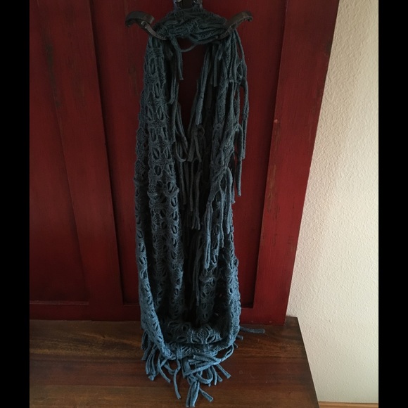 Scarf - Picture 2 of 3