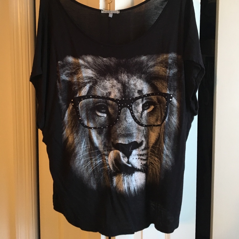 Graphic t lion