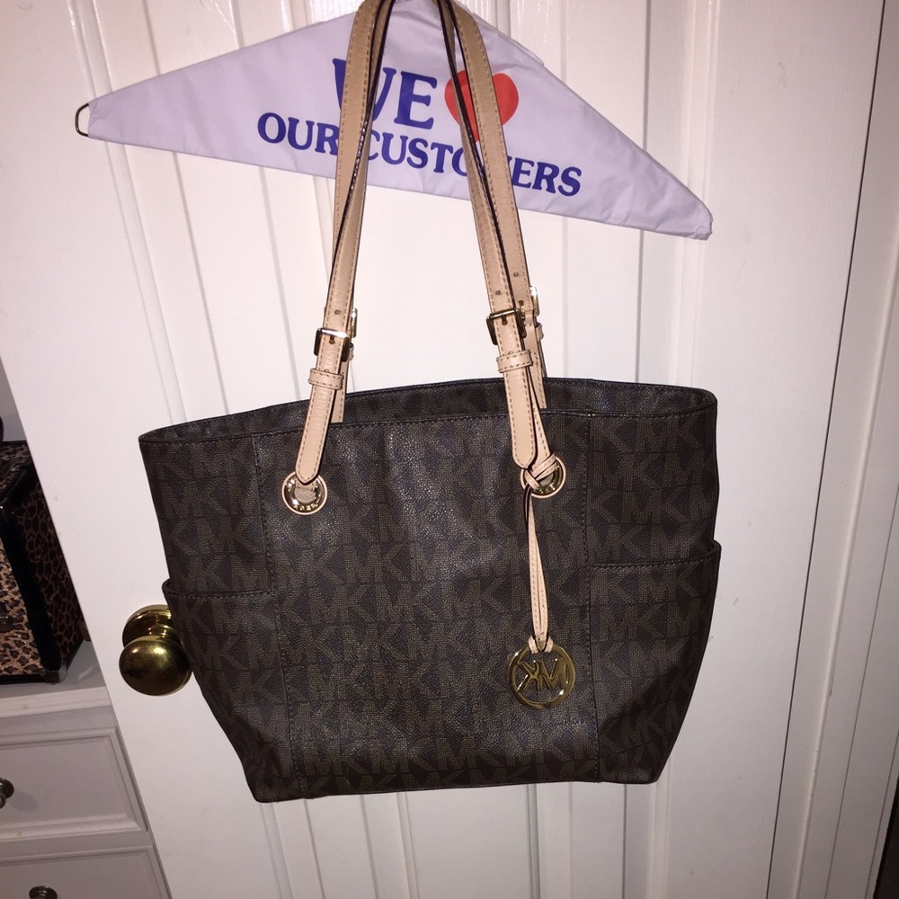 Micheal Kors Purse