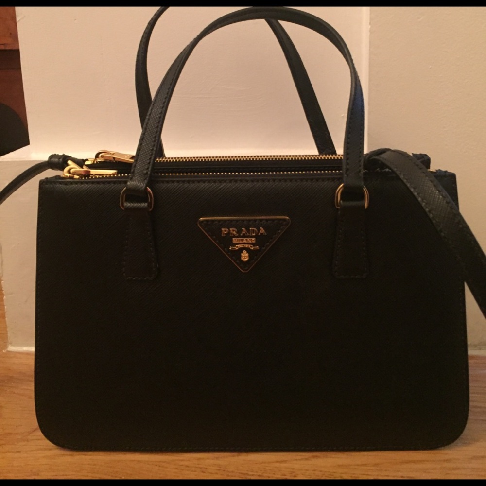 Prada Saffiano Lux Black bag - Picture 1 of 5