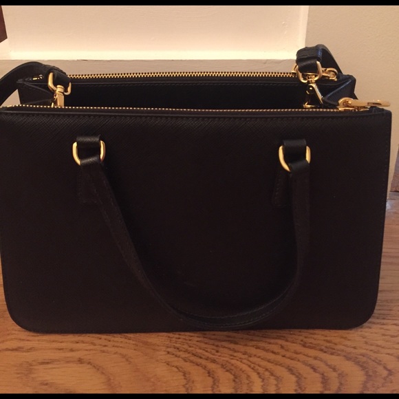 Prada Saffiano Lux Black bag - Picture 4 of 5