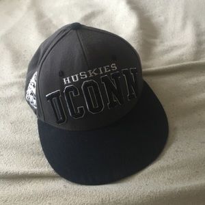 Uconn Huskies SnapBack